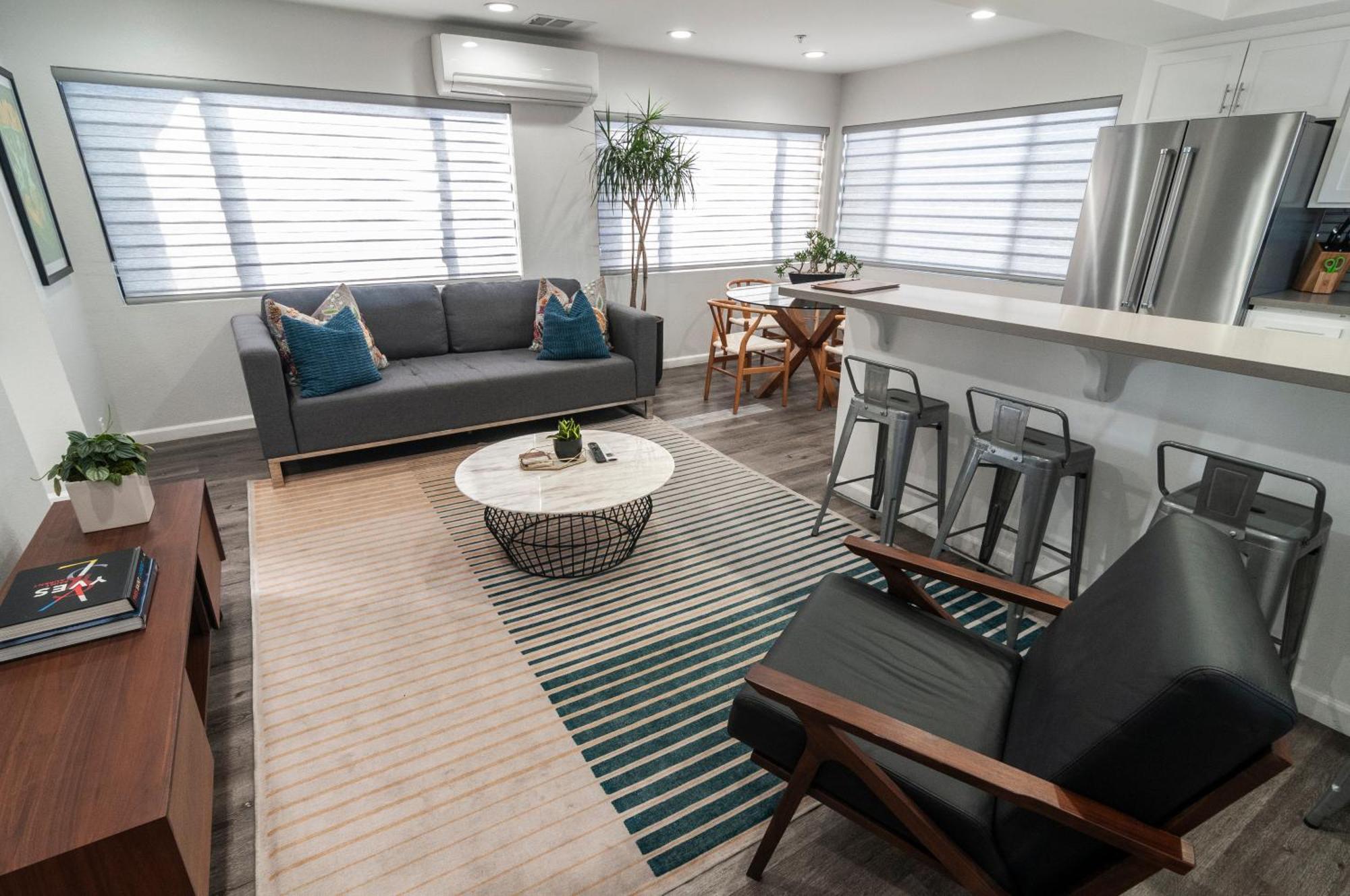 50 M To Sand Lgb 2 King Suites Long Beach Exteriör bild