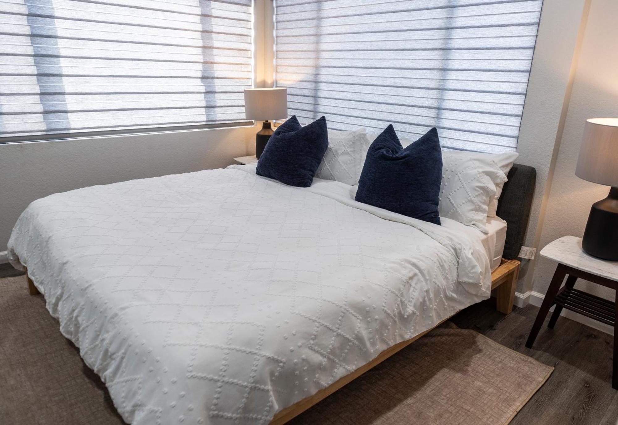 50 M To Sand Lgb 2 King Suites Long Beach Exteriör bild